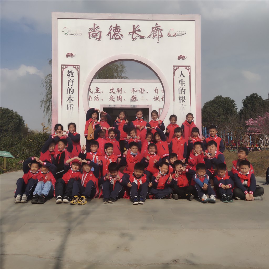 8eb2d572c46563d015af9898635e926.jpg 8eb2d572c46563d015af9898635e926.jpg