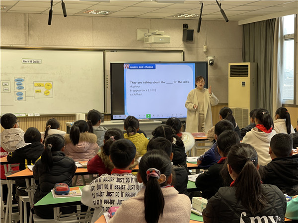 中一片教研活动照片IMG_2086_副本.jpg