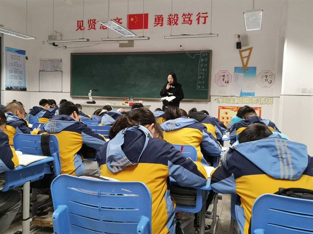 张洪芸.jpg