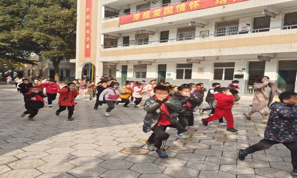 9aa6edd6c8054f62884e62d7437bdea2(1).jpg
