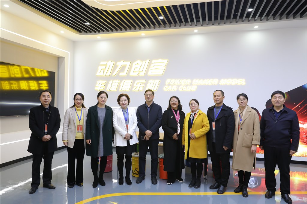 M_D_8995.JPG M_D_8995.JPG