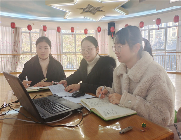 2021.11.24 龙幼课程调色盘之四:资源的链接,生长的儿童4.jpg 2021.11.24 龙幼课程调色盘之四:资源的链接,生长的儿童4.jpg