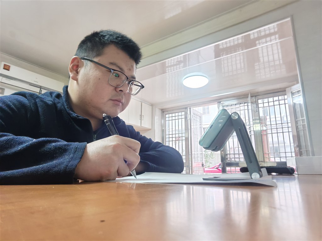 杨洋.jpg