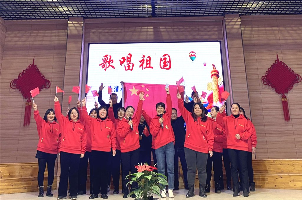 七年级老师1.jpg
