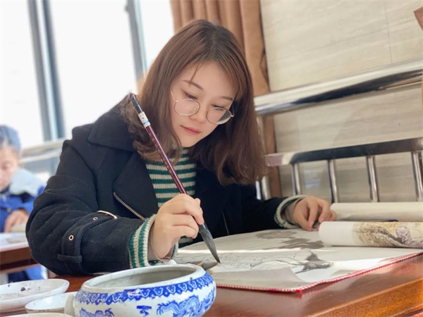 周晨绯.jpg