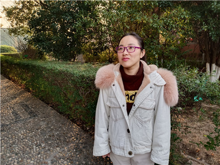 个人照_副本.jpg 个人照_副本.jpg