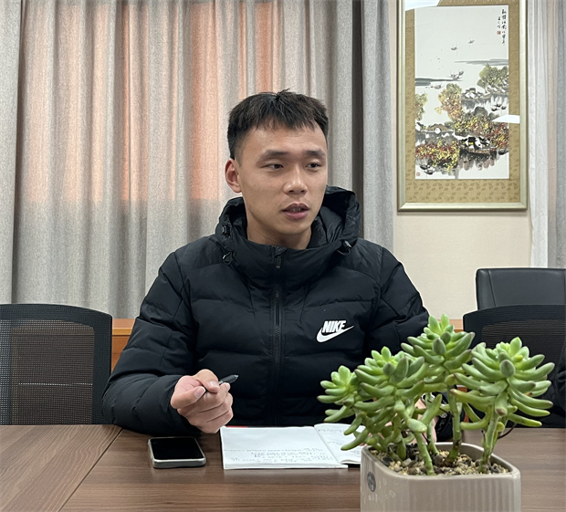 李.jpg