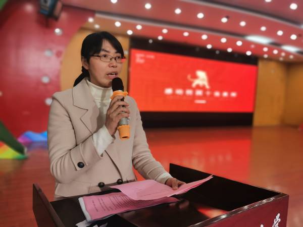 许校1(1).jpg