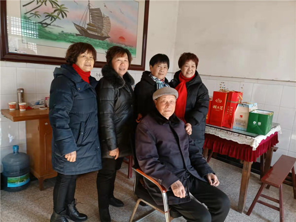 看望庄再良.jpg