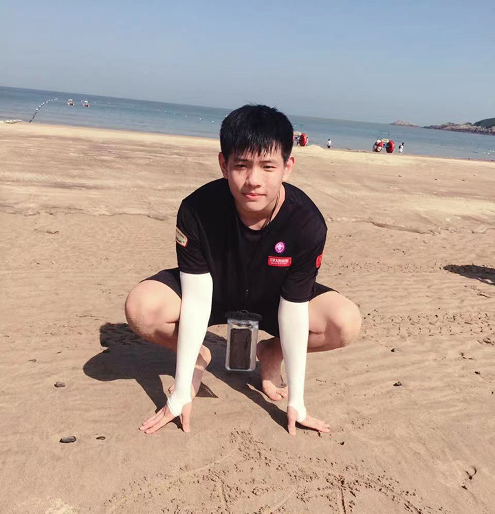 李赵飞宇.jpg