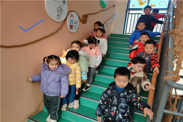 060ebe94a3a54025a7cc1b87e6bd9872.jpg