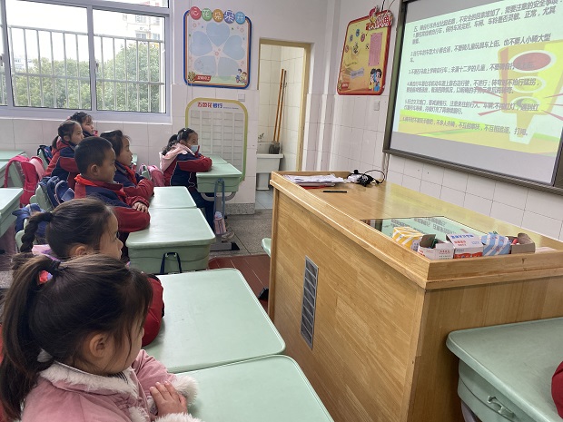 IMG_9840.JPG IMG_9840.JPG