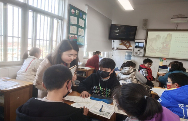 郑莺娥上课1_副本.jpg