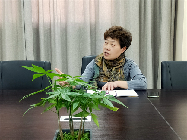 王校.jpg