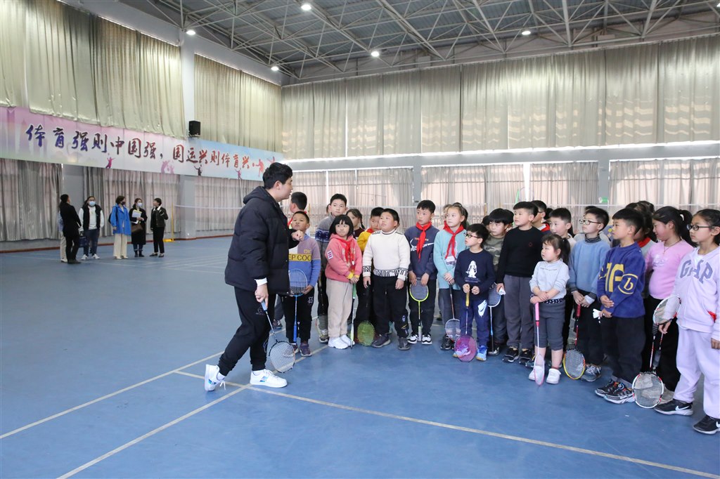 羽毛球馆2.JPG