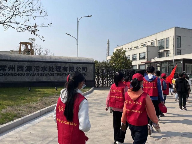 前去参观1.jpg