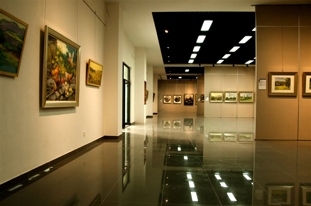 美术展览馆.jpg