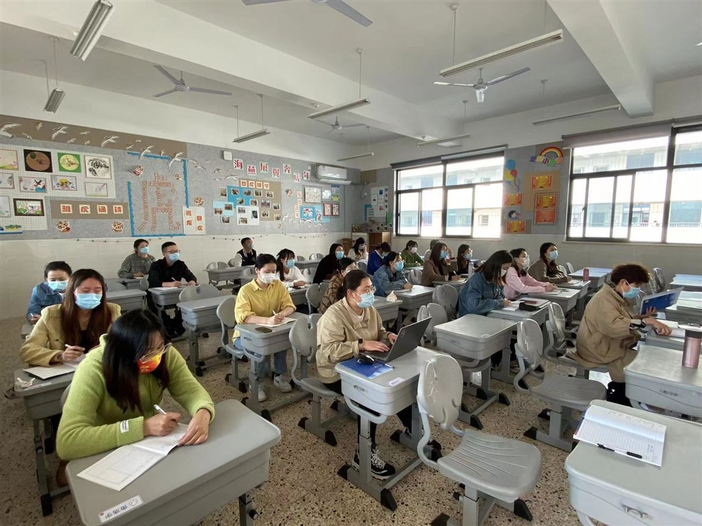 教师图2.jpg