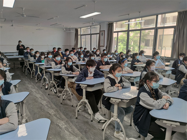 转移后学生.jpg
