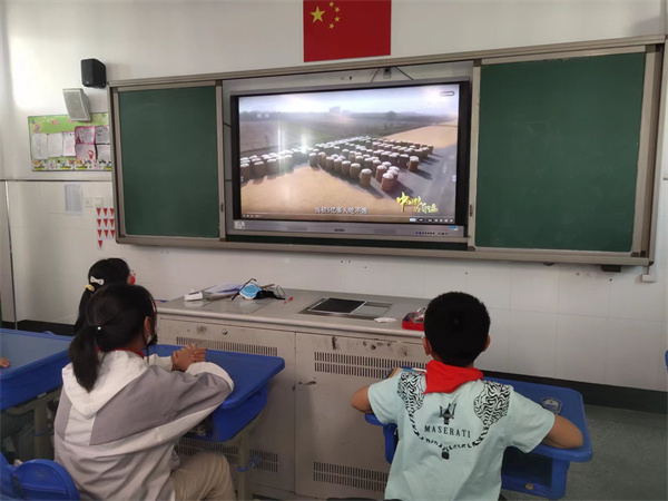 010六年级 (1).jpg