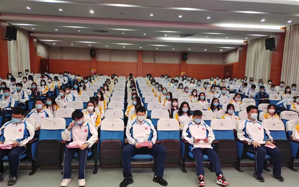 学生照片.jpg