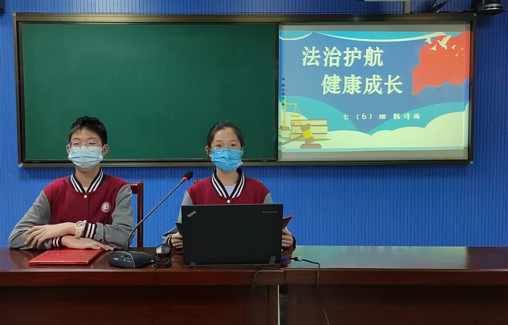 升旗仪式.jpg