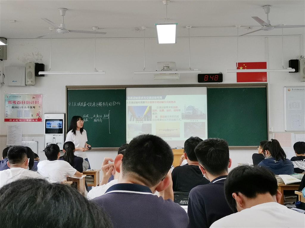 王婕.JPG