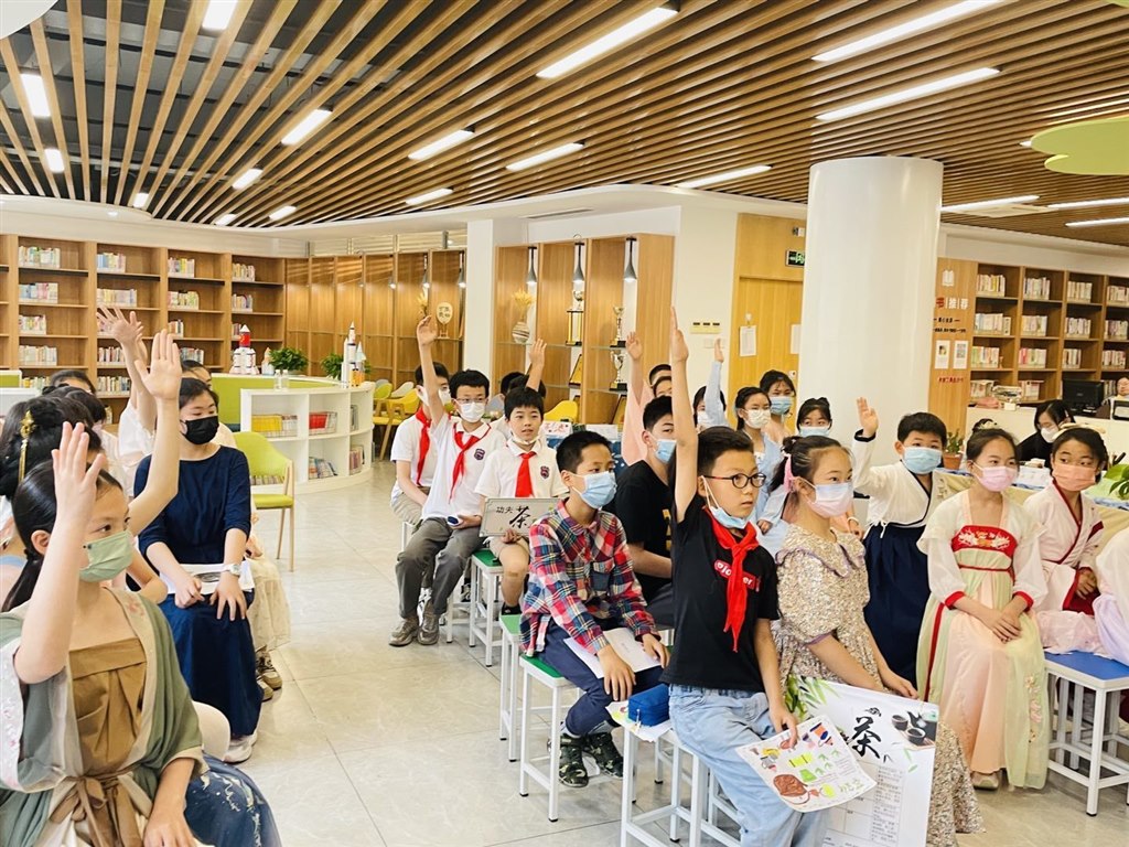 踊跃回答.jpg