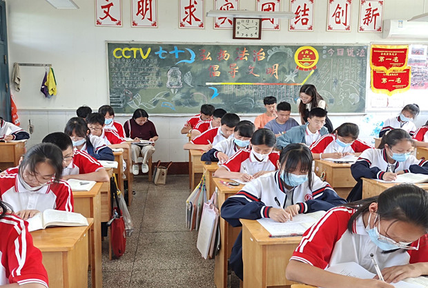 P30ZW$[SNG2RD19`R7X75`Q_副本.jpg P30ZW$[SNG2RD19`R7X75`Q_副本.jpg