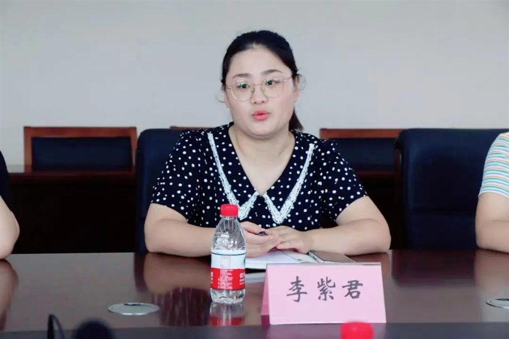 李老师图片.jpg