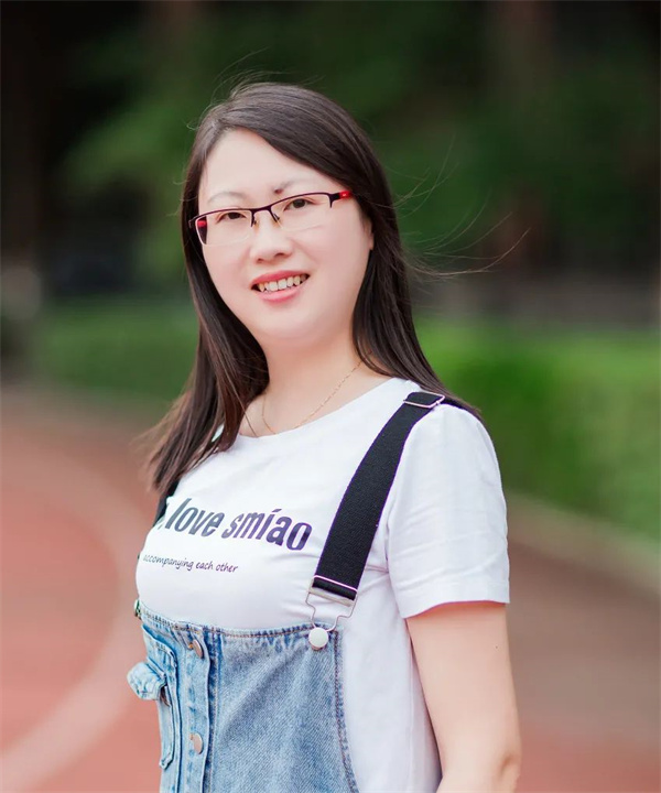 陈静.jpg