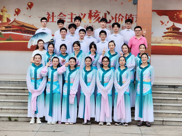 舞蹈队_副本.jpg