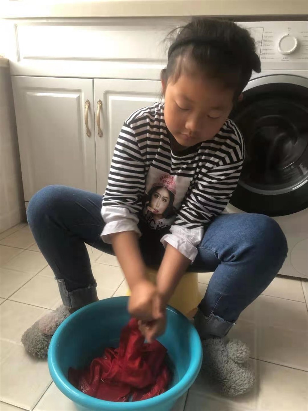 王添系红领巾.jpg