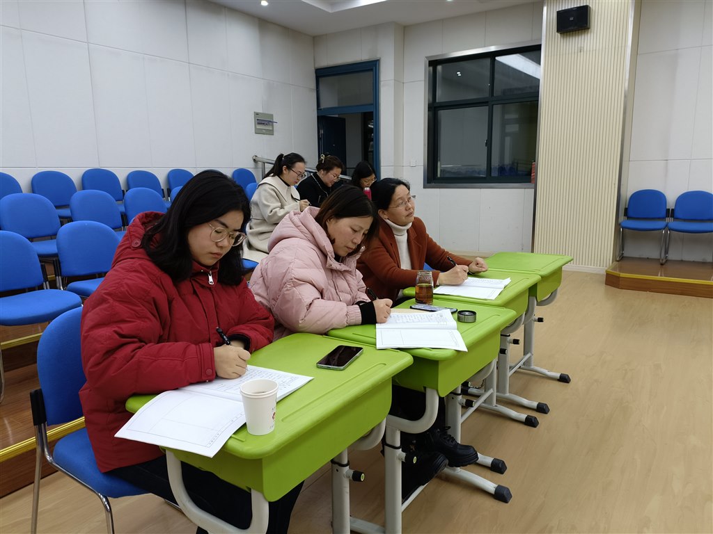 评委.jpg