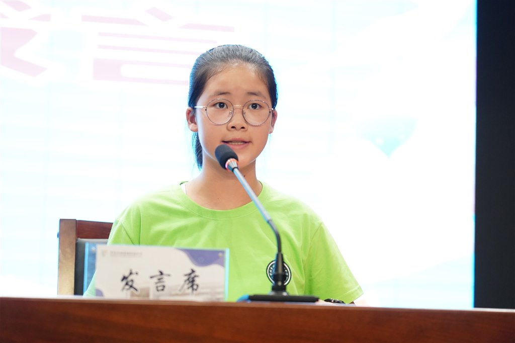 学生代表发言.JPG