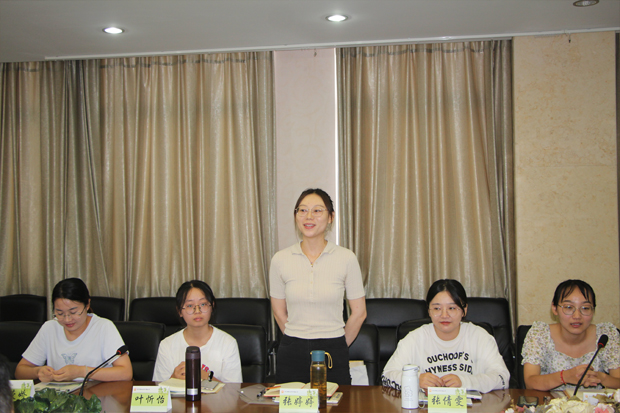 新教师讲话3.jpg