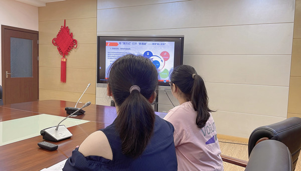 采菱小学六年级语文备课组期初教材培训照片3_副本.jpg