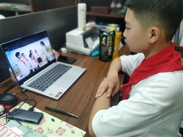 感受榜样力量 扬起梦想之帆 做…