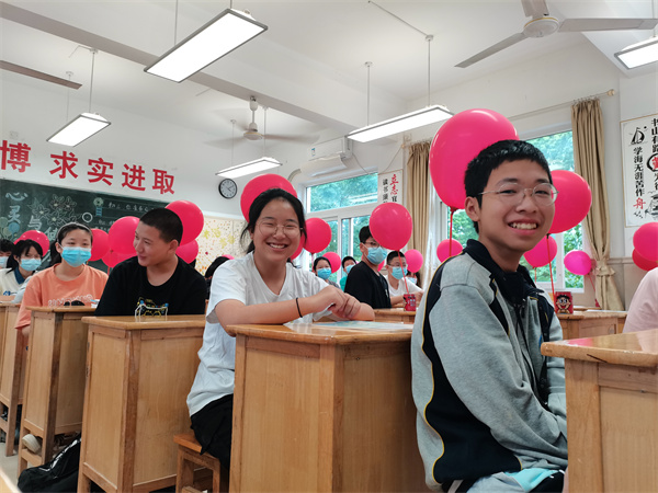 很青春_副本.jpg