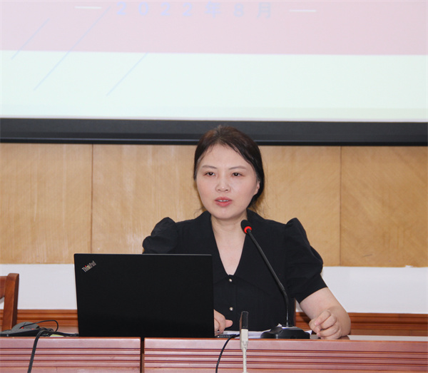 冯小玲.JPG