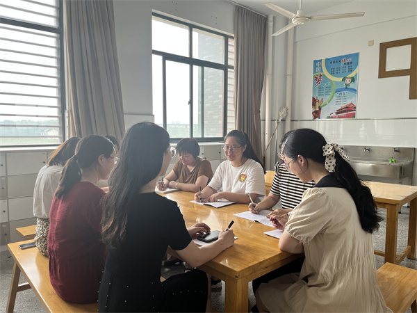 cbbe2699a8f6a9fcb82855e6763a620.jpg