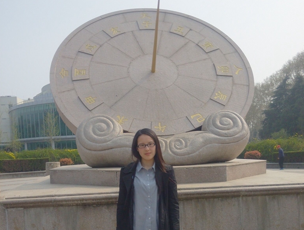 李莉_副本.jpg