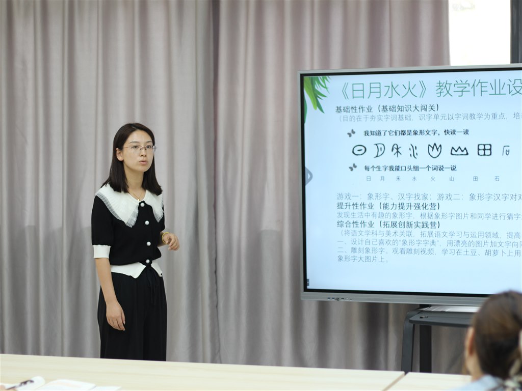 张海莉.JPG