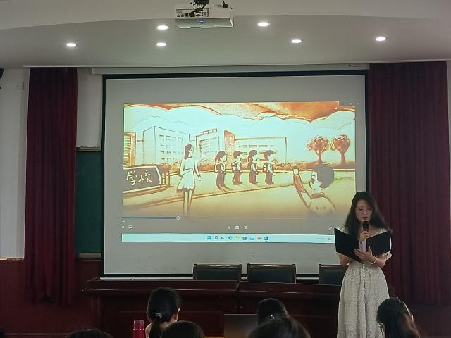 李蓓蕾.jpg