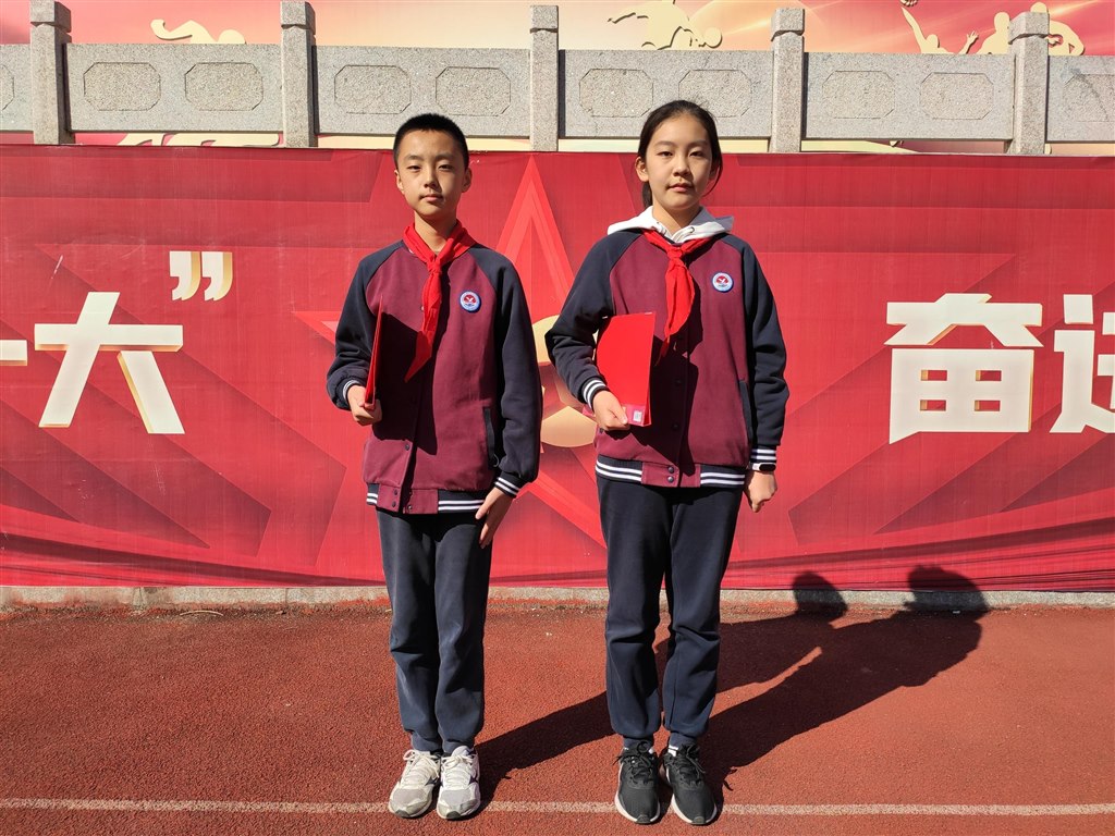 主持人.jpg