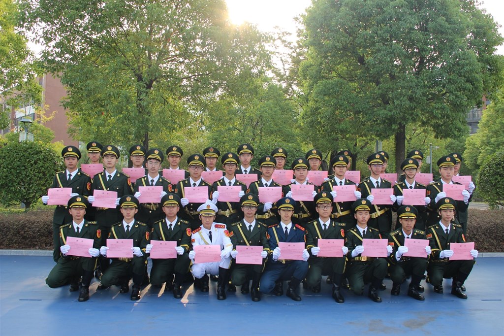 新一届国旗班 聘书.JPG 新一届国旗班 聘书.JPG