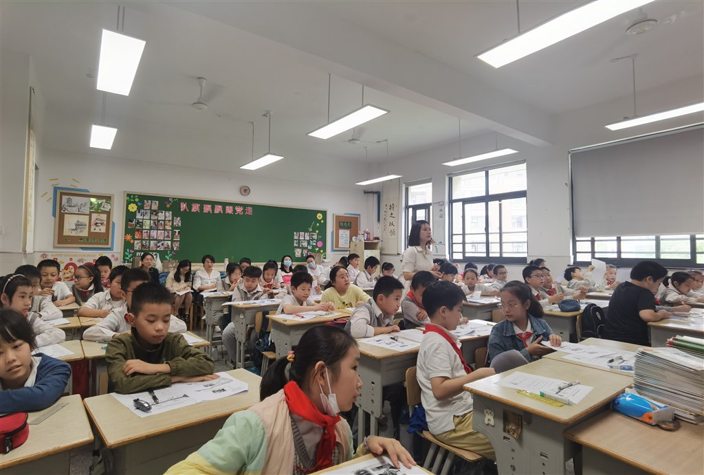 孙季芳  五上 拓展阅读教学.jpg
