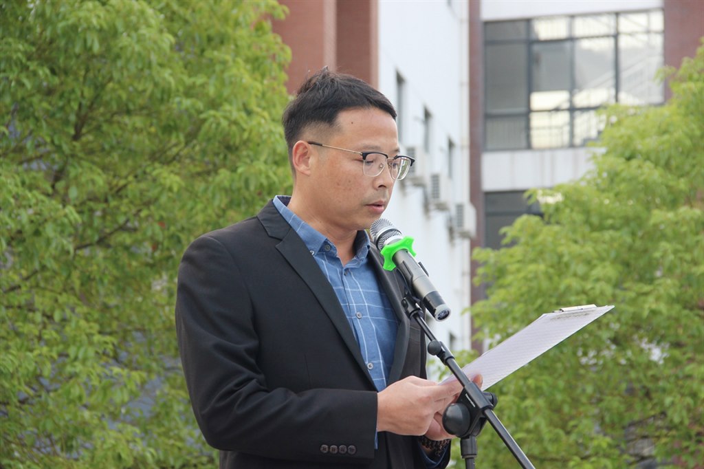 马杰国旗下讲话.JPG