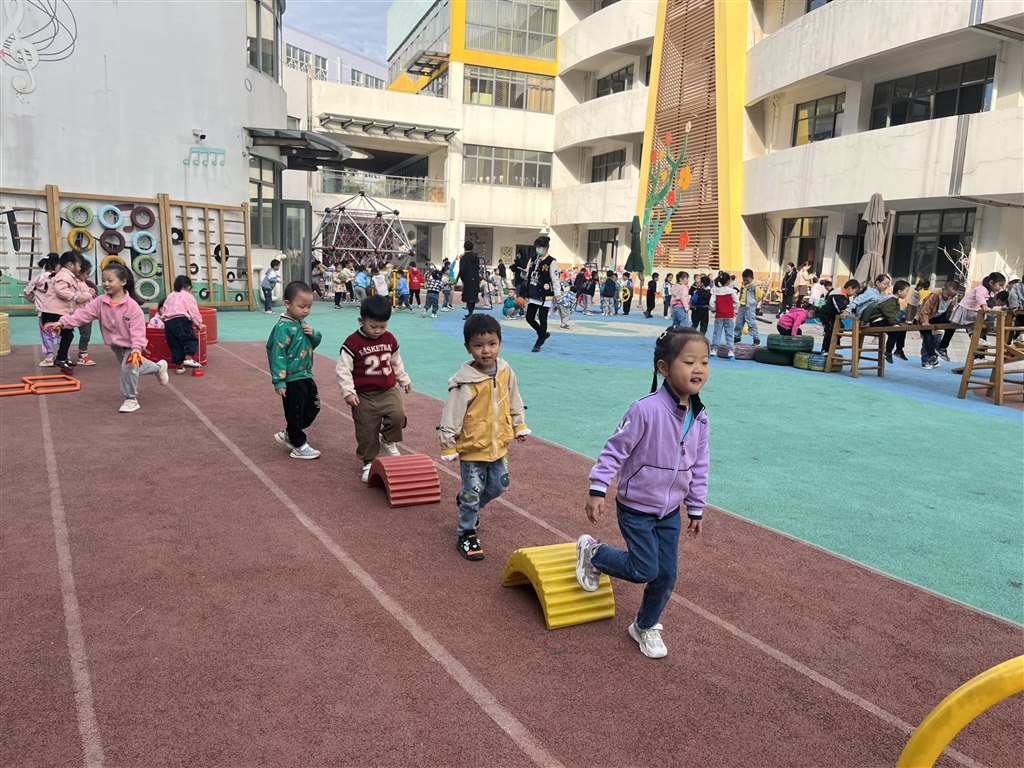 玩2.JPG