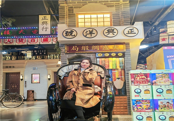 10施忠利.jpg